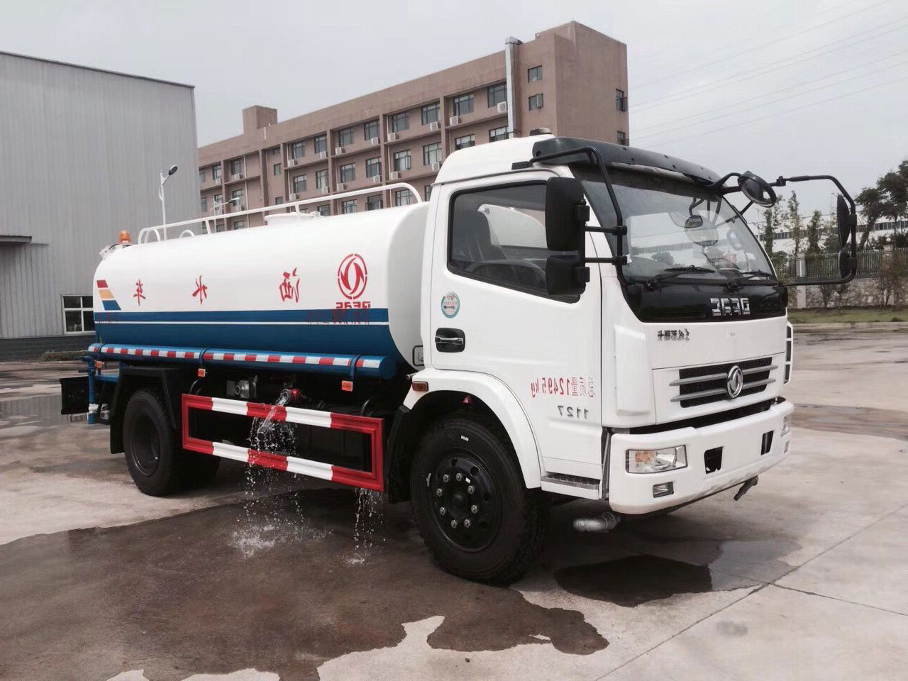 灑水車圖片 灑水車圖片