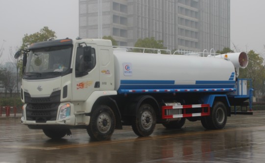 東風柳汽小三軸18噸灑水車高清圖片