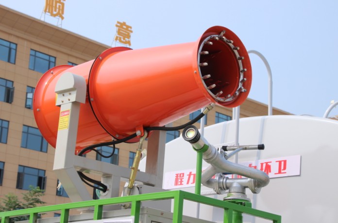 東風多利卡D9灑水車帶霧炮(圓罐)高清圖片 東風多利卡D9灑水車帶霧炮(圓罐)高清圖片