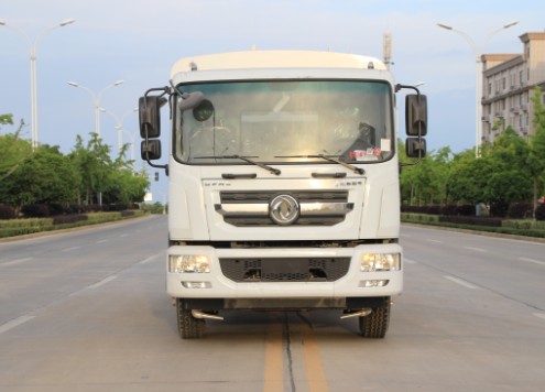 東風(fēng)多利卡D9方罐抑塵車(chē)高清圖片 東風(fēng)多利卡D9方罐抑塵車(chē)高清圖片
