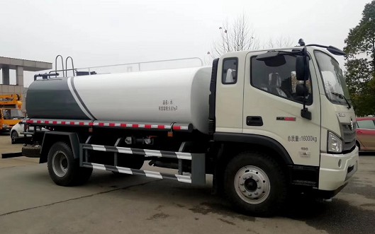 12噸灑水車價格_國六福田瑞沃12-15方綠化灑水車4