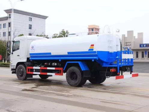 15方東風(fēng)D3L灑水車圖片 15方東風(fēng)D3L灑水車圖片