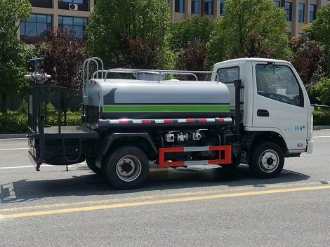 3噸灑水車價(jià)格查詢_國六3方凱馬K3柴油版藍(lán)牌綠化灑水車廠家價(jià)格