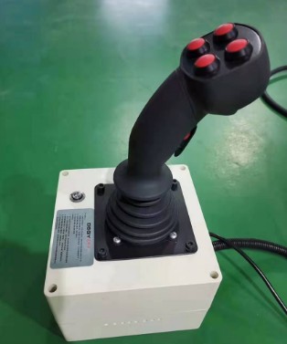 大隨崎源高壓灑水炮遙控 大隨崎源高壓灑水炮遙控