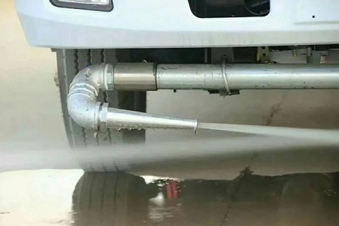 國六東風柳汽乘龍后雙橋抑塵車圖片 國六東風柳汽乘龍后雙橋抑塵車圖片