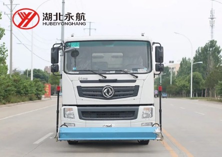 東風(fēng)華神純電動(dòng)路面清洗車圖片 東風(fēng)華神純電動(dòng)路面清洗車圖片