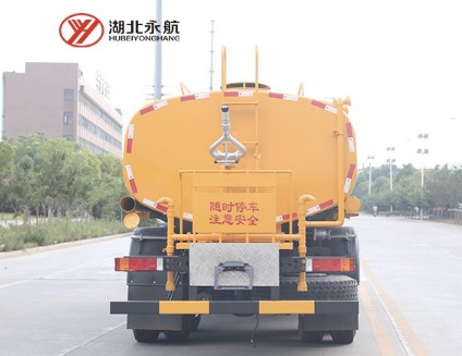 �����|�L(f��ng)�������݆��ˮ܇�෽λ�DƬ