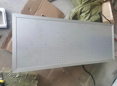 消防車翻轉(zhuǎn)折疊腳踏板 消防車翻轉(zhuǎn)折疊腳踏板