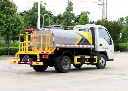 藍牌灑水車c1能開嗎_國六福田時代小卡之星2.5噸藍牌綠化灑水車灑水車廠家價格3