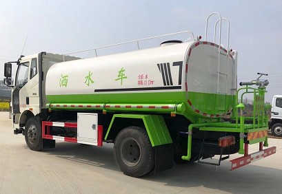 國(guó)六12方解放J6L灑水車圖片 國(guó)六12方解放J6L灑水車圖片