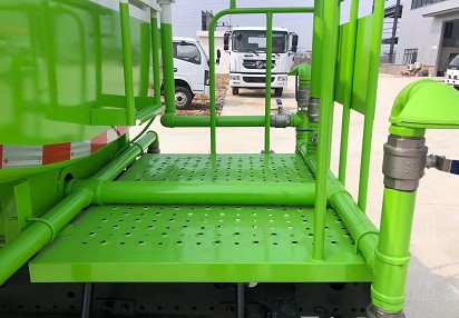 國(guó)六12方解放J6L灑水車圖片 國(guó)六12方解放J6L灑水車圖片