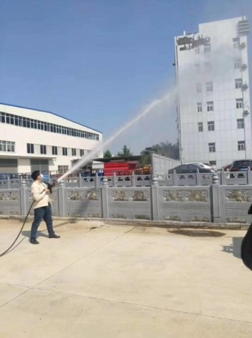 �����Ƈ����{�Ɩ|�L�߉���ˮ�F����܇